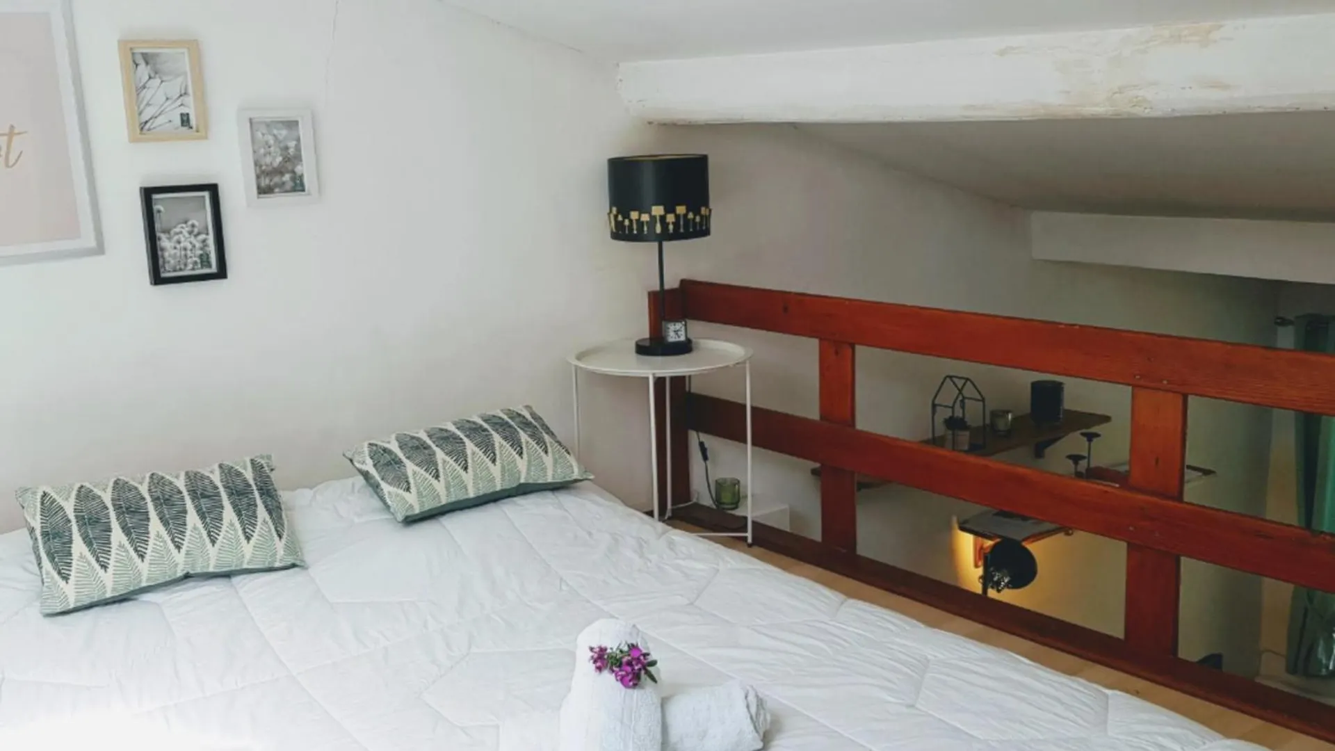 25M Duplex Apartment In Town Center Aix-en-Provence 0*,  Frankrijk